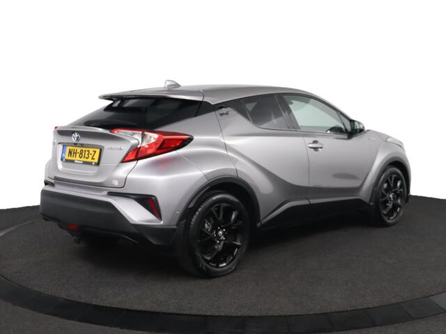 Toyota C-HR 1.8 Hybrid Executive | Parkeersensoren | Adaptieve Cruise-Control | Stoelverwarming |