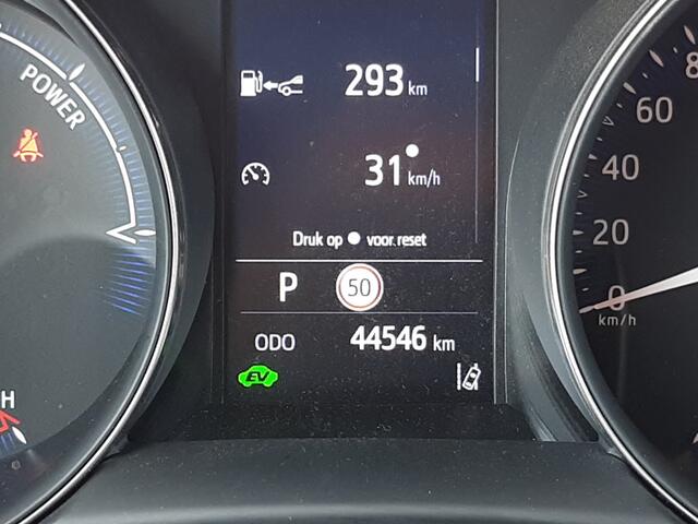 Toyota C-HR 1.8 Hybrid First Edition | Full LED verlichting | JBL | dodehoek detectie | Parkeersensoren voor+achter | Parkeersensoren voor+achter | Stoelverwarming | Navigatie | Apple CarPlay/Android auto | Cruise Control Adapti
