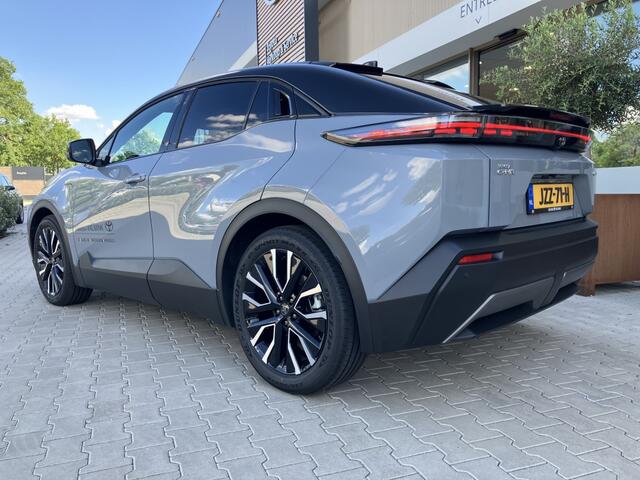 Toyota C-HR First Edition 77 kWh | Bi-Tone | 20"| Stoel/Stuurverw | Camera