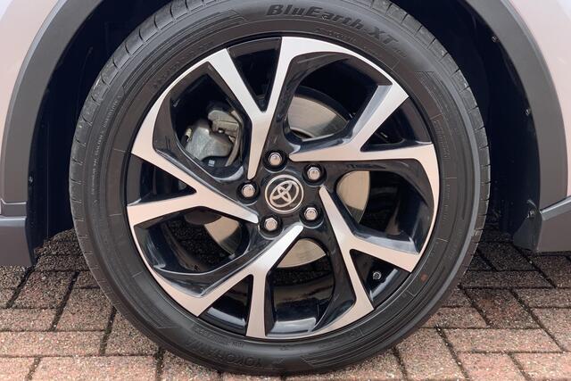 Toyota C-HR 2.0 Hybrid Dynamic | Camera | Navi |