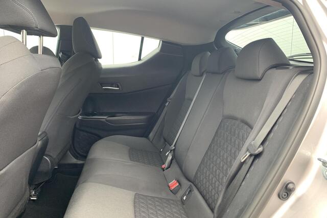 Toyota C-HR 2.0 Hybrid Dynamic | Camera | Navi |