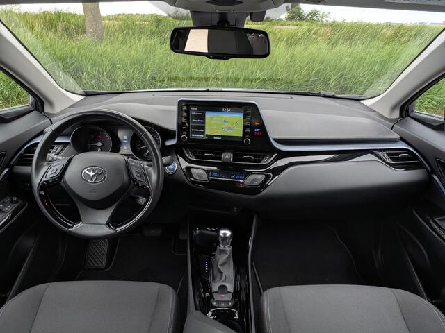 Toyota C-HR 1.8 Hybrid Dynamic | Trekhaak | PDC V+A | Navi | Camera | ACC | Keyless | Carplay