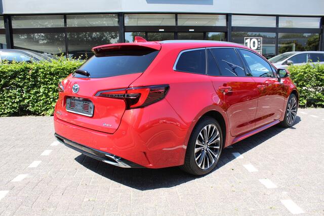 Toyota COROLLA Touring Sports 1.8 Hybrid 140 Dynamic Plus | Rijklaar | Stoel-/stuurverw. | El. achterklep | Parkeersens. v+a | LED | Keyless | Navi