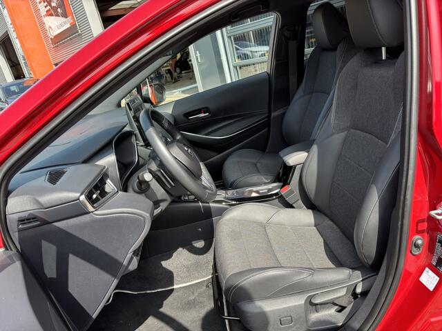 Toyota COROLLA 2.0 Touring Sports / Applecarplay/AndroidAuto / Stoel,Stuur & Voorruitverwarming / Camera / Digital Cockpit / Parkeersensoren Rondom / Hybrid 200 Dynamic