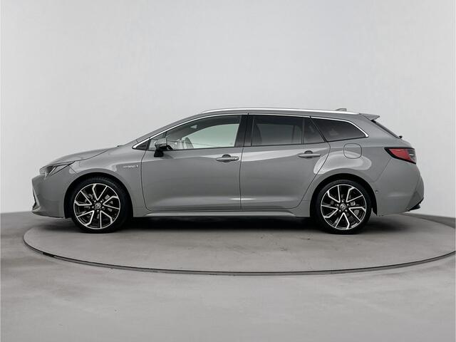Toyota COROLLA Touring Sports 2.0 Hybrid Executive | Parkeerhulp | Stoelverwarming | Elek. achterklep | 1/2 leder | 18'' LM velgen |
