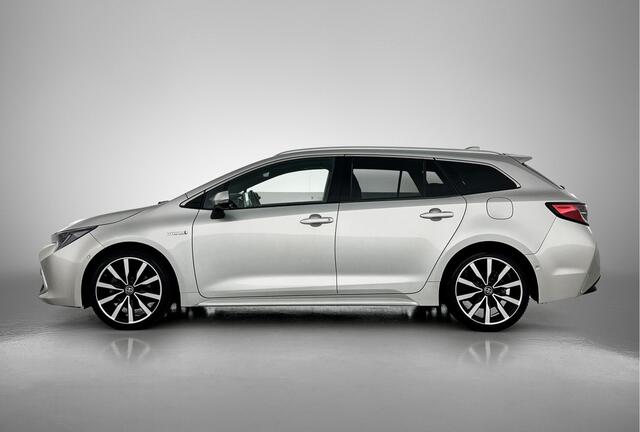 Toyota COROLLA Touring Sports 2.0 Hybrid Executive Limited | Elek. achterklep | Stoelverwarming | Camera | 18'' LM velgen |