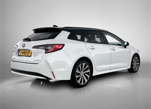 Toyota COROLLA Touring Sports 1.8 Hybrid Dynamic Bi-Tone | Stoelverwarming | Elektrische achterklep | Navigatie | Apple CarPlay/Android Auto |