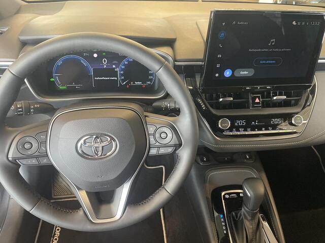 Toyota COROLLA Hybrid 140 Dynamic | Dodehoek detectie | Stoel/Stuur verwarming | Parkeersensoren | Apple Carplay & AndroidAUTO