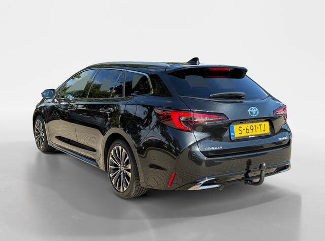 Toyota COROLLA 1.8 Hybrid First Edition I Trekhaak I Half-leder I Keyless