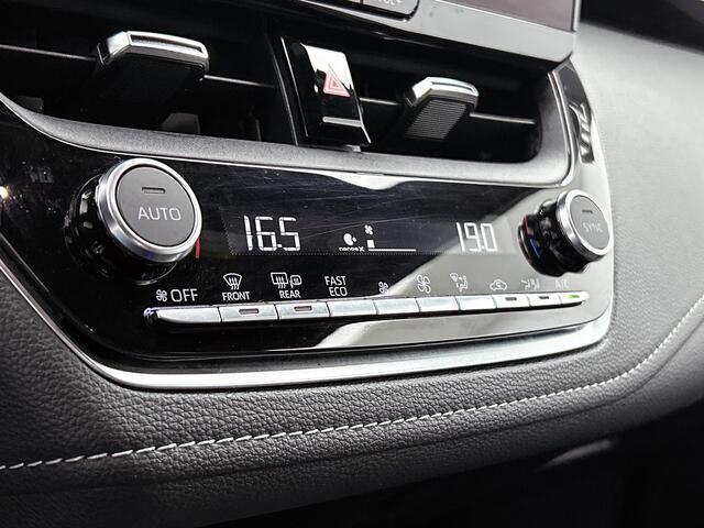 Toyota COROLLA Touring Sports Hybrid 140 Dynamic | Half lederen bekleding | Parkeersensoren voor en achter | Stoelverwarming | Elektrische kofferbakklep |