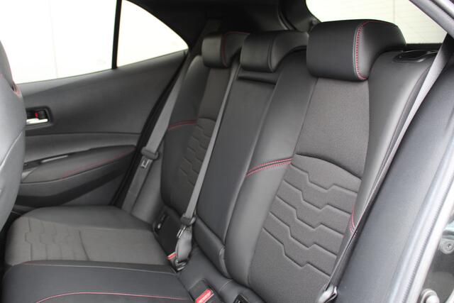 Toyota COROLLA 2.0-153pk Full-Hybrid Business Sport Intro. Super mooie, sportieve en luxe Toyota Corolla AUTOMAAT ! Navigatie, telefoonvoorb., LM wielen, JBL soundsyst., stoelverw., adaptieve cruise cntrl, lane assist, afneembare trekhaak, head-up display etc, etc
