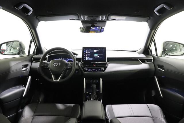 Toyota COROLLA Cross Hybrid 200 Style, ¤1750 Inruilpremie, BSM, Apple Carplay & Android Auto, Stoelverwarming, Navigatie, Parkeersensoren voor en achter!