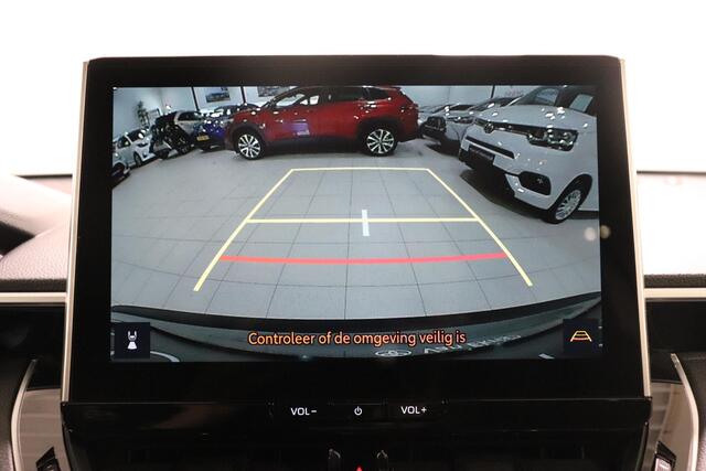 Toyota COROLLA Cross Hybrid 200 Style, ¤1750 Inruilpremie, BSM, Apple Carplay & Android Auto, Stoelverwarming, Navigatie, Parkeersensoren voor en achter!