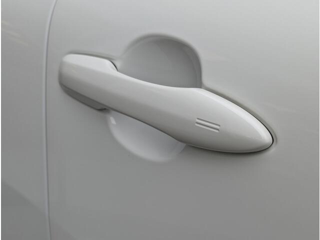 Toyota COROLLA Cross Hybrid 140 Style | Stoel- stuurverwarming | Camera | Elek. Achterklep | Keyless | ACC | PDC V+A