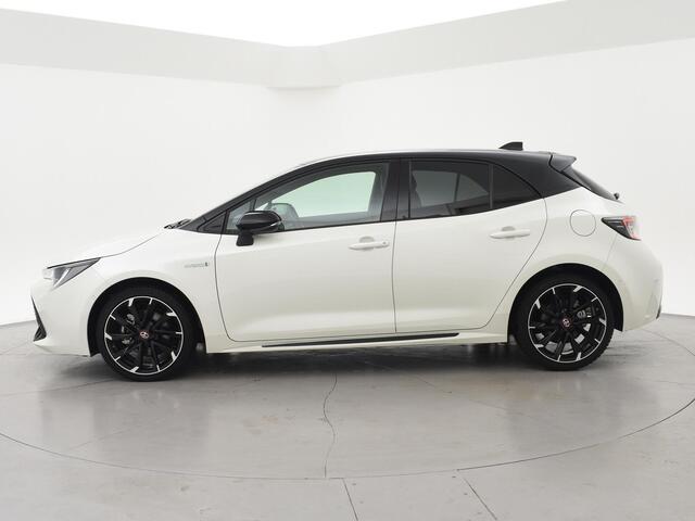 Toyota COROLLA 2.0 HYBRID 184 PK GR-SPORT PLUS BI-TONE *13.792 KM* + JBL | HEAD-UP | STOELVERW. | CAMERA | LED | 18 INCH