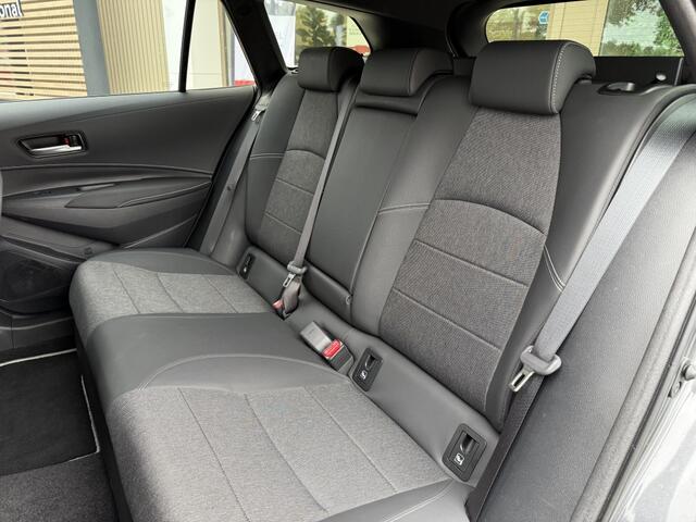 Toyota COROLLA Hybrid 140 Dynamic | Elek. Achterklep | PDC | Stuur/stoelverwarm