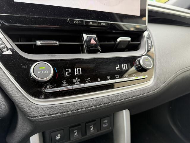Toyota COROLLA Hybrid 200 Style | Trekhaak | Blindspot | Stoel/stuurverw