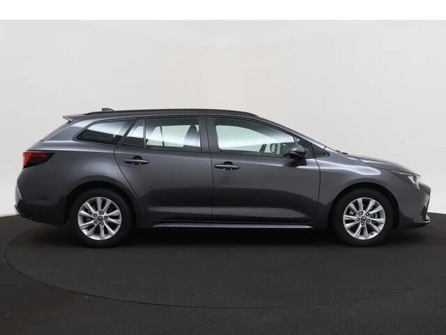 Toyota COROLLA Touring Sports Hybrid 140 Active 02-2025 15.861 KM