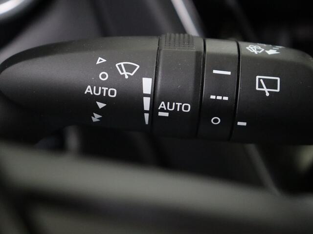 Toyota COROLLA Cross 2.0 High Power Hybrid First Edition I Navigatie I Climate Control I Cruise Control Adaptief I Camera I USB I Stoelverwarming Voor I Volledig LOUWMAN Onderhouden I
