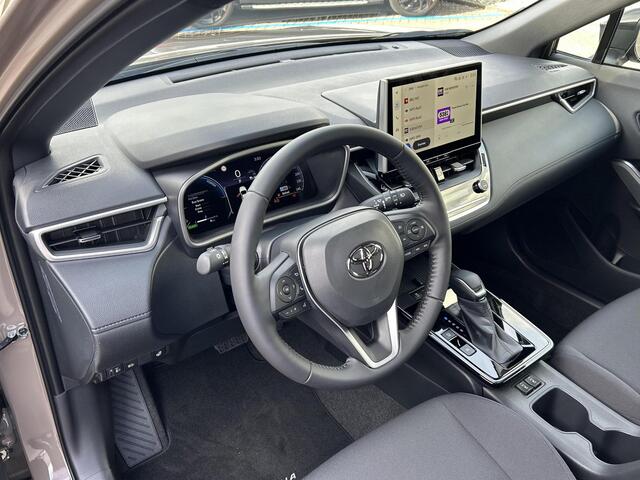 Toyota COROLLA Cross Hybrid 140 Dynamic | Modeljaar 2025 | Nieuwe auto | Direct uit voorraad leverbaar |