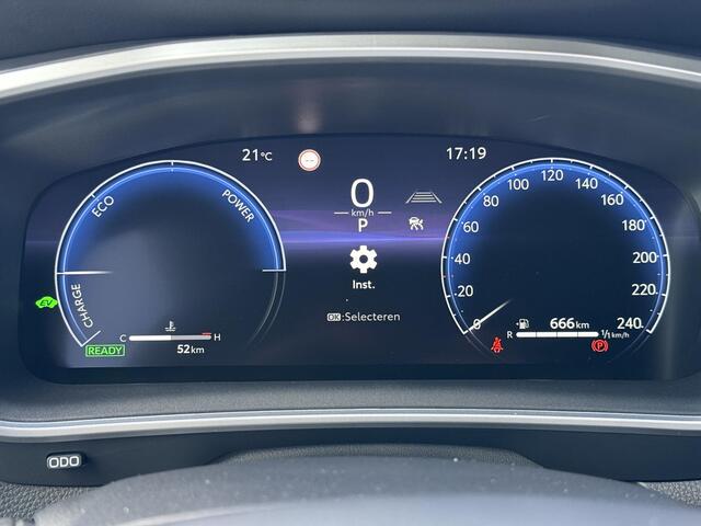 Toyota COROLLA Cross Hybrid 180 Executive **STOEL EN STUURWIELVERWARMING/ DODEHOEK DETECTIE/ 360 CAMERA/ PARKEERSENSOREN**