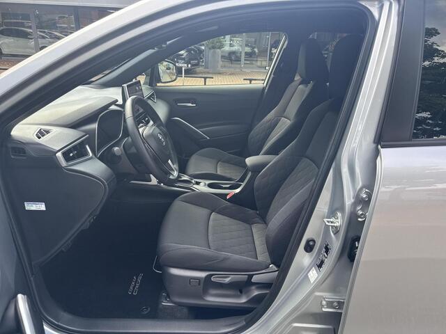 Toyota COROLLA Cross Hybrid 140 Style | 06-10141018 Voor meer informatie