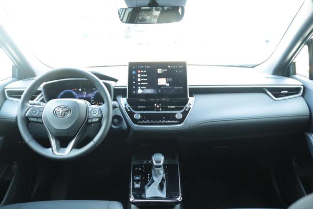 Toyota COROLLA Cross Hybrid 140 Dynamic, Nieuw model, Snel leverbaar met ¤1.500 inruilpremie!