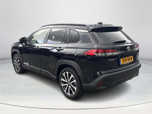 Toyota COROLLA Cross Hybrid 200 Style **NAVIGATIE/ DODEHOEK DETECTIE/ STOEL EN STUURWIELVERWARMING/ PARKEERSENSOREN**