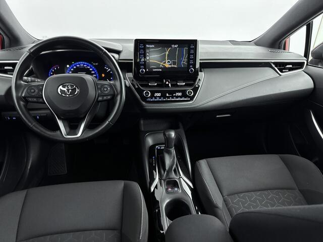 Toyota COROLLA Touring Sports 1.8 Hybrid First Edition | Parkeersensoren V+A | Apple Carplay/ Android Auto |