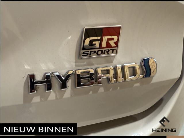 Toyota COROLLA Touring Sports 2.0 Hybrid Business GR-Sport Trekhaak. Apple-carplay. Head-up display. Hollandse auto met NAP