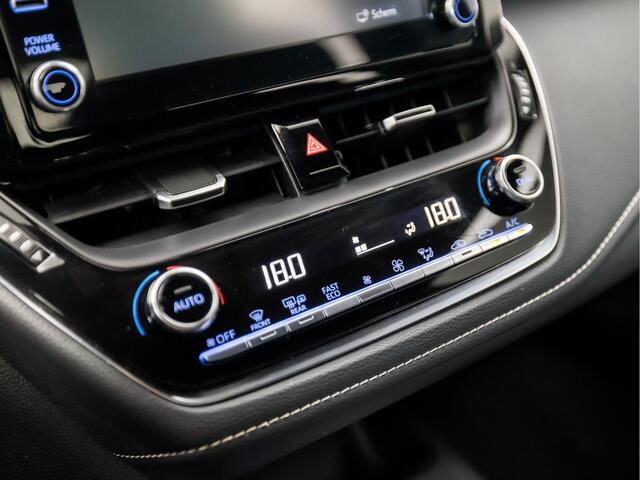 Toyota COROLLA 1.8 Hybrid Sport Automaat (APPLE CARPLAY, GROOT NAVI, CAMERA, ADAPTIVE CRUISE, SPORTSTOELEN, KEYLESS, LM VELGEN, LED KOPLAMPEN, LANE ASSIST, NIEUWSTAAT)