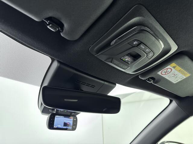 Toyota COROLLA Cross 2.0 High Power Hybrid First Edition | Climate control | Stoelverwarming | Achteruirijcamera | 18'' LM velgen |