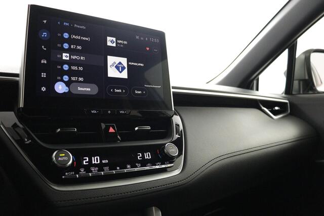 Toyota COROLLA Cross Hybrid 200 Dynamic | Apple Carplay/Android auto | Parkeer camera | Adaptieve Cruise-Control |