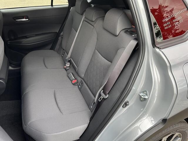 Toyota COROLLA Cross Hybrid 140 Dynamic l Rijklaar l Apple carplay l Camera l NL-auto