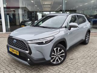 toyota-corolla-2.0-hybrid-200-first