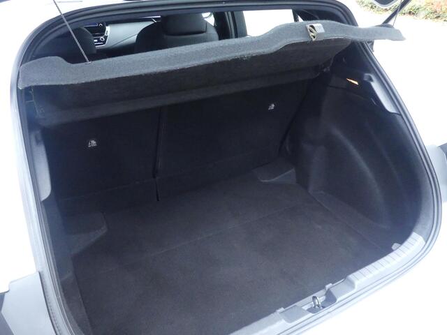 Toyota COROLLA 1.8 Hybrid Comfort 1ste Eigenaar, Vol. dealer o.h., Apple Carpl/Andr Auto, Cruise Control, Climate Control