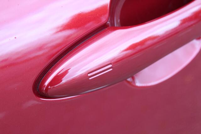 Toyota COROLLA Cross 1.8 Hybrid 140 Style Plus | Rijklaar | Stoel-/stuurverw. | Blind Spot | El.achterklep | Keyless | Adap.cruise | LED | Parkeersens. v+a | Apple/Android | Navi