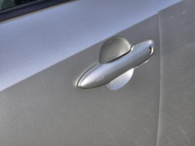 Toyota COROLLA Touring Sports 2.0 Hybrid Business Sport Intro