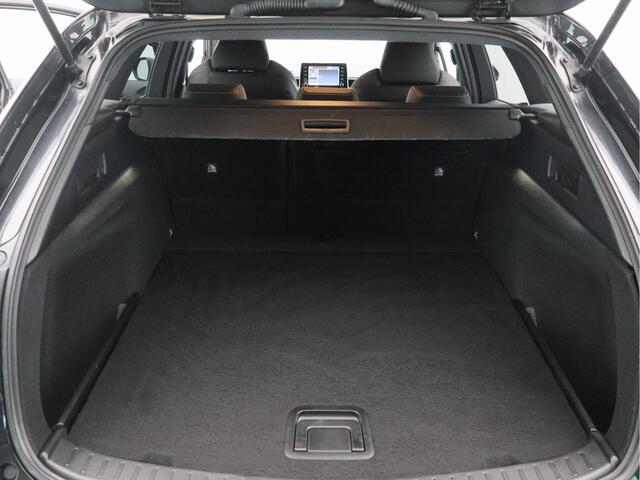 Toyota COROLLA Touring Sports 1.8 Hybrid Business Plus/ trekhaak/ zeer mooi!