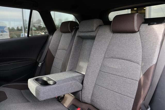 Toyota COROLLA Touring Sports 1.8 Hybrid Trekhaak, Apple Carplay ,Android auto, Achteruitrijcamera, Inklapbare spiegels