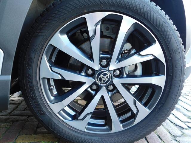 Toyota COROLLA Cross Hybrid 140 Style