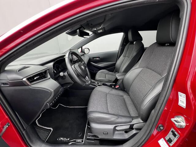 Toyota COROLLA Touring Sports Hybrid 140 Comfort Automaat / Fabrieksgarantie tot 03-2027 < 100.000km, tot 10 jaar mogelijk ** / Navigatie (abbo) / Adaptieve CC / Achteruitrijcamera / Stuur- en stoelverwarming / Apple Carplay Android / 17" LM wielen + All Season banden