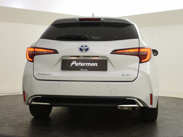 Toyota COROLLA Hybrid 140 Style | Stuur en Stoelverwarming | Parkeersensoren V+