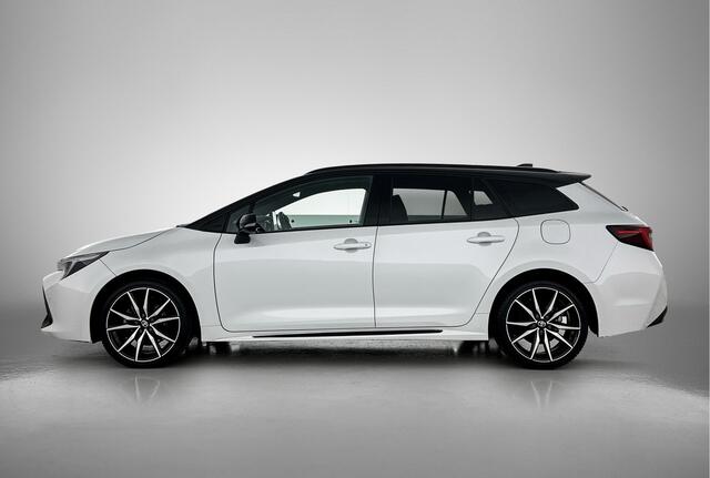 Toyota COROLLA Touring Sports Hybrid 140 GR Sport | 1e Eigenaar | Nieuw Geleverd & Onderhouden | Bi-Tone | Stoelverwarming |