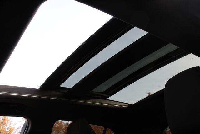 Toyota COROLLA 1.8 Hybrid Style//Navi//Camera//Schuifdak!!