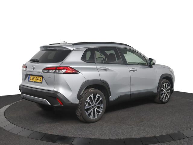 Toyota COROLLA Cross Hybrid 140 Style | Parkeer sensoren voor + achter | Electrische achterklep |