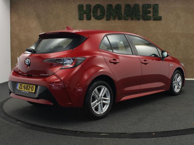Toyota COROLLA 1.8 Hybrid Active Plus APPLE CARPLAY/ANDROID AUTO - ADAPTIEVE CRUISE CONTROL - PARKEERSENSOREN VOOR - ACHTERUITRIJ CAMERA - NAVIGATIE - CLIMATE CONTROL - DRAADLOZE TELEFOONLADER