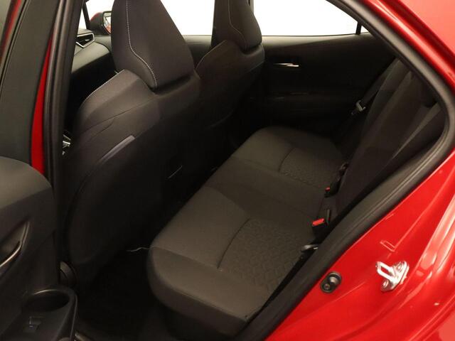 Toyota COROLLA 1.8 Hybrid Active Plus APPLE CARPLAY/ANDROID AUTO - ADAPTIEVE CRUISE CONTROL - PARKEERSENSOREN VOOR - ACHTERUITRIJ CAMERA - NAVIGATIE - CLIMATE CONTROL - DRAADLOZE TELEFOONLADER