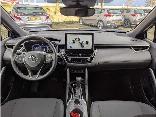 Toyota COROLLA Cross Hybrid 140 Style | Stoel- stuurverwarming | Dodehoek | Elek. achterklep | ACC | PDC V+A | Qi-lader