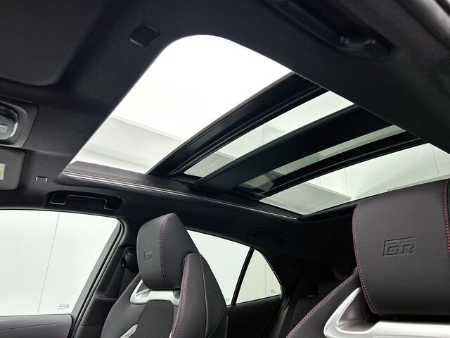 Toyota COROLLA Hybrid 180 GR Sport Plus Pack | Schuif-/kanteldak | Parkeersensoren | HUD | JBL